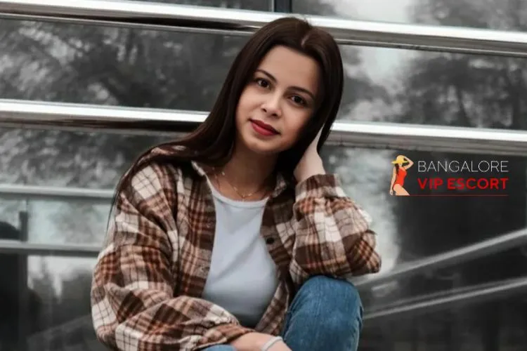 how-can-a-sensual-massage-candle-elevate-intimacy-level